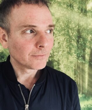 Portrait of Belle & Sebastian frontman Stuart Murdoch